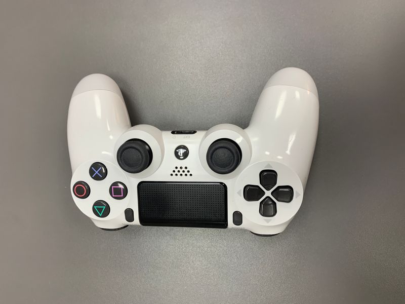 DUALSHOCK 4 VERSION 2 WHITE Вживаний 21006159 фото