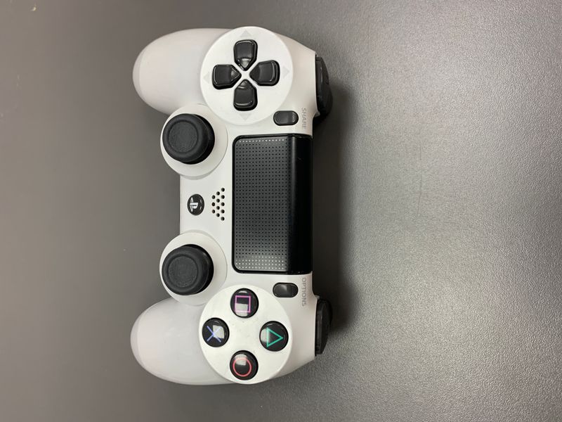 DUALSHOCK 4 VERSION 2 WHITE Б/У 21006159 фото